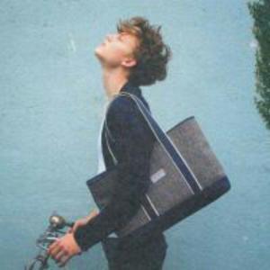 魅蓝e3发语音声音特别小?